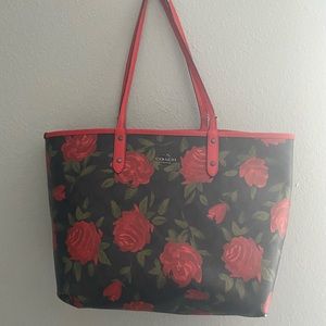 Coach Camo Rose Signature C Reversible City Tote